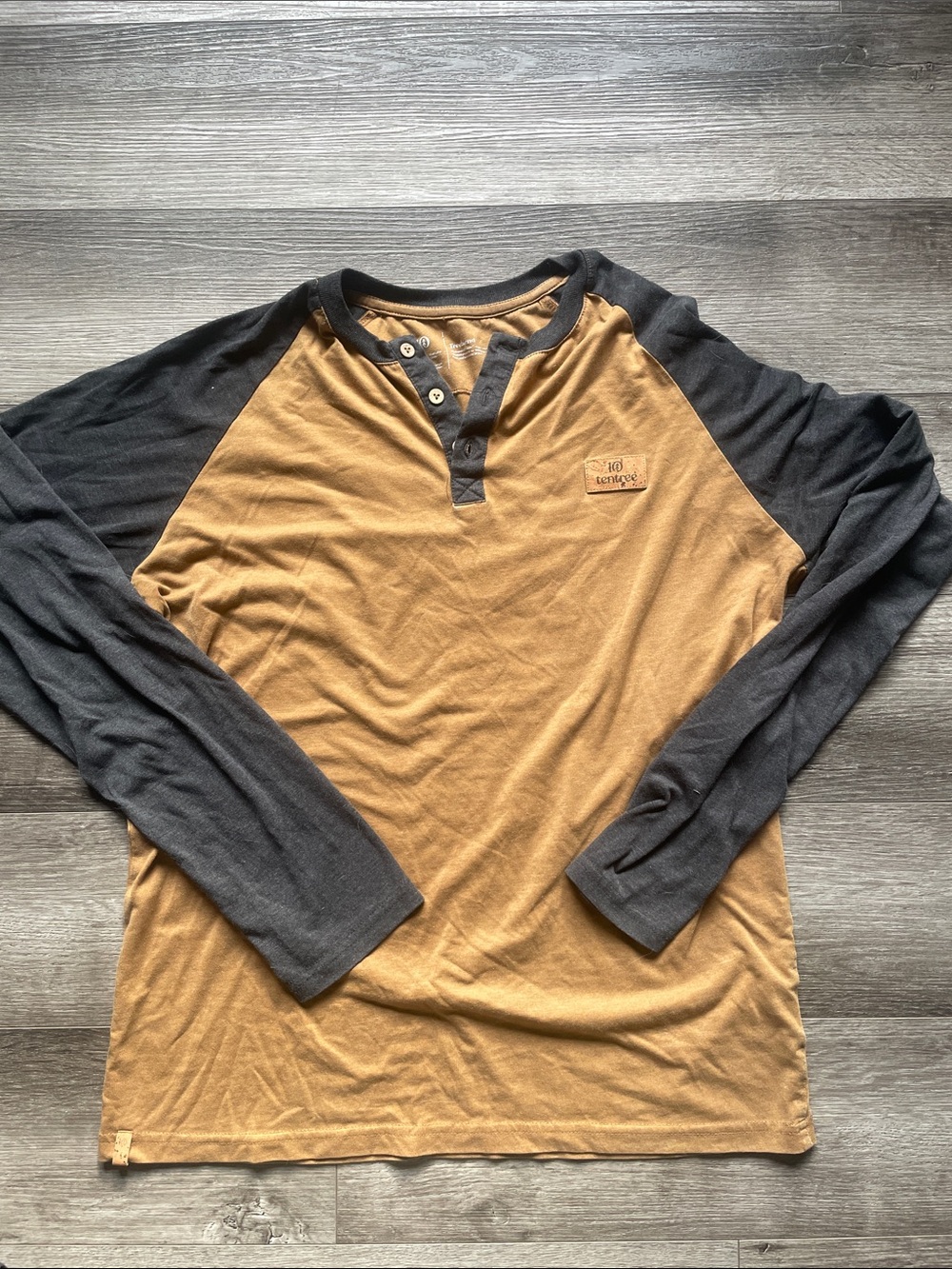 tentree Mustard Body with Charcoal Raglan Henley Long-Sleeve Shirt